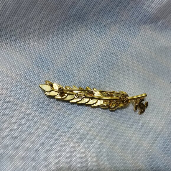 Chanel Gold Wheat Ear Brooch - Picture 5 of 7